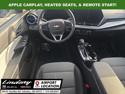 Used 2025 Chevrolet Trax LT w/ LT Convenience Package FWD image 19