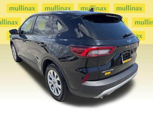 Used 2025 Ford Escape Active FWD image 9
