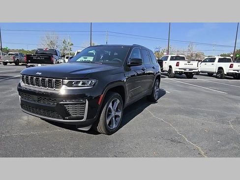 New 2026 Jeep Grand Cherokee Limited image 22
