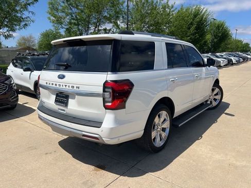 Used 2024 Ford Expedition Platinum AWD/4WD image 6