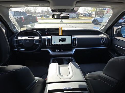 New 2026 Ford Expedition Platinum w/ Driver's Package image 14