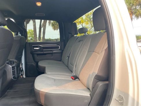 Used 2024 RAM 3500 Big Horn w/ Towing Technology Group AWD/4WD image 10
