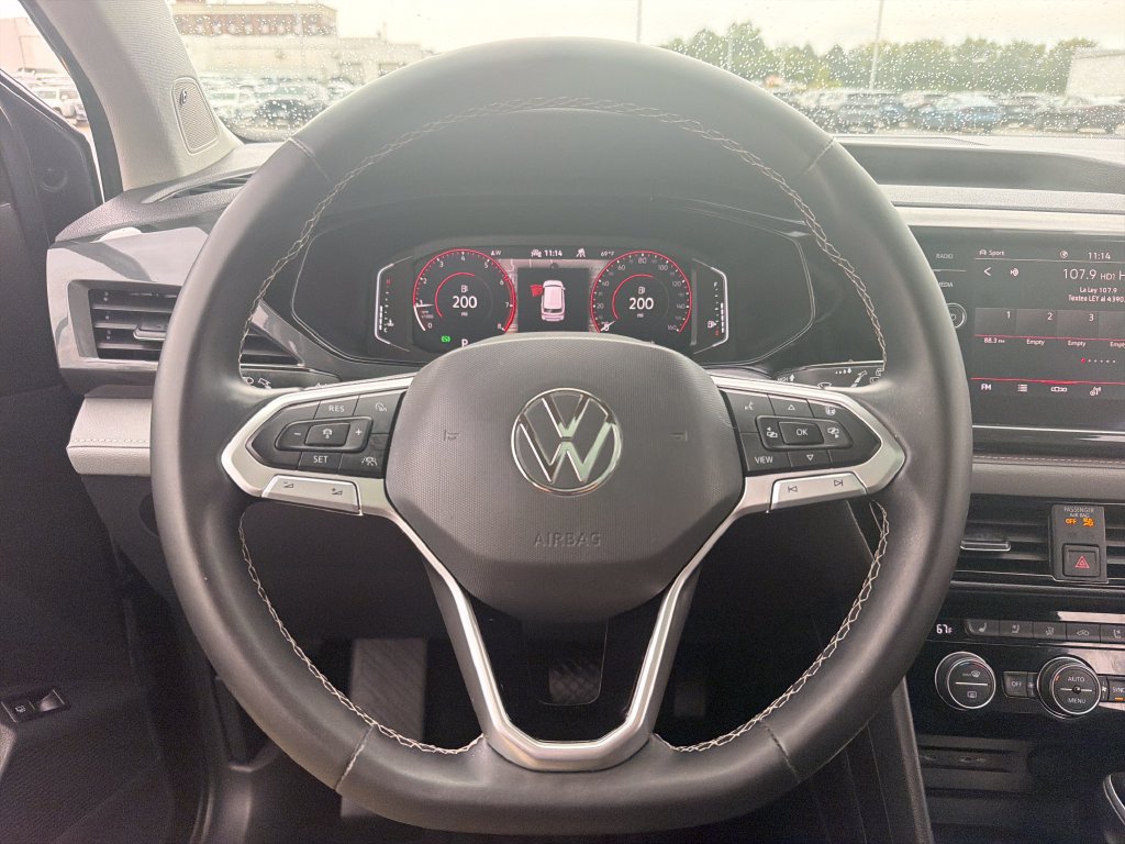 Certified 2022 Volkswagen Taos SEL AWD/4WD image 11