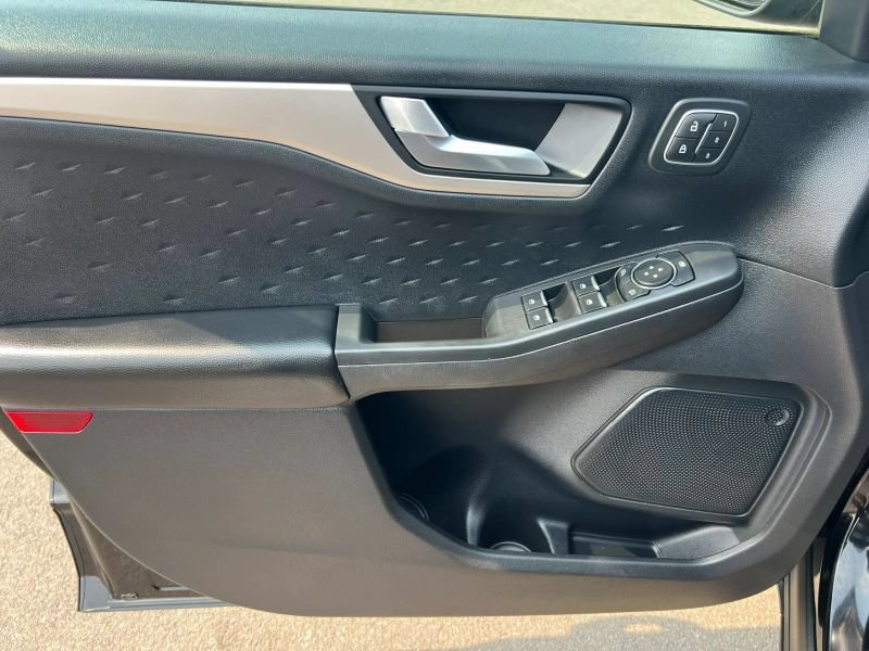 Used 2020 Ford Escape SEL AWD/4WD image 22