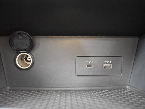 Certified 2025 Nissan Pathfinder SV FWD image 20