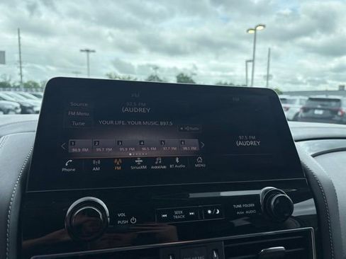 Used 2024 INFINITI QX80 Luxe AWD/4WD image 17