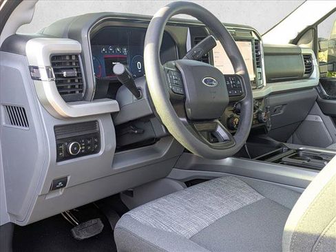 New 2026 Ford F250 XLT w/ XLT Premium Package AWD/4WD image 3