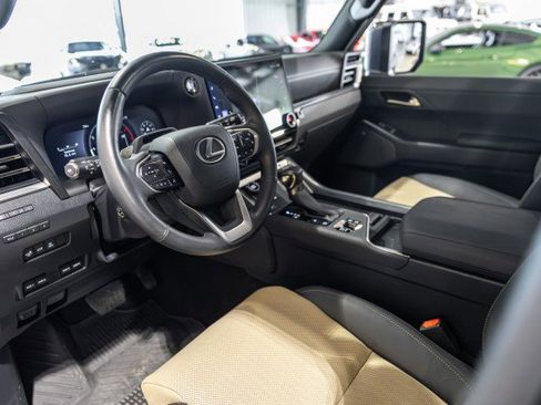Used 2025 Lexus GX 550 AWD/4WD image 29