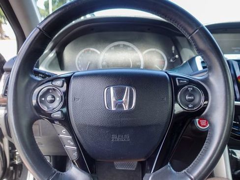 Used 2017 Honda Accord EX-L image 12