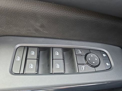 New 2026 Nissan Pathfinder SV FWD image 30