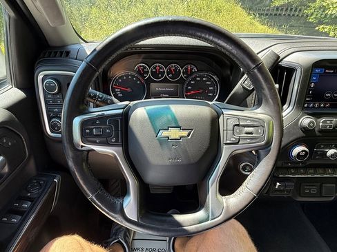 Used 2020 Chevrolet Silverado 1500 LT w/ Texas Edition AWD/4WD image 19