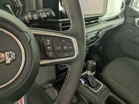 Certified 2025 Jeep Wrangler Unlimited Sahara image 22