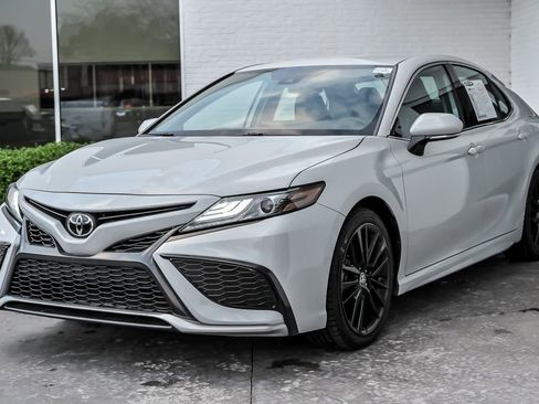 Used 2023 Toyota Camry XSE FWD image 6