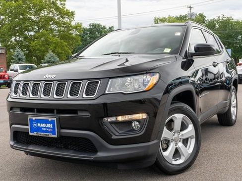 Used 2019 Jeep Compass Latitude AWD/4WD image 1
