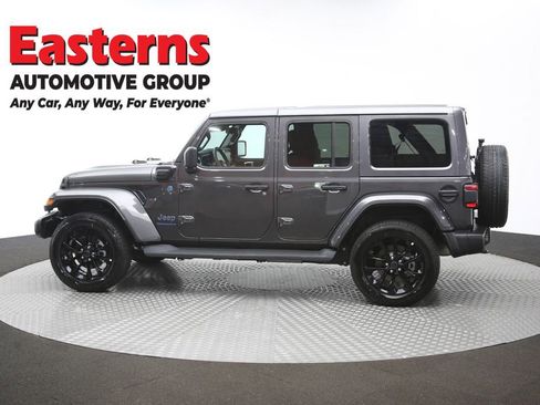 Used 2025 Jeep Wrangler Unlimited Sahara AWD/4WD image 60