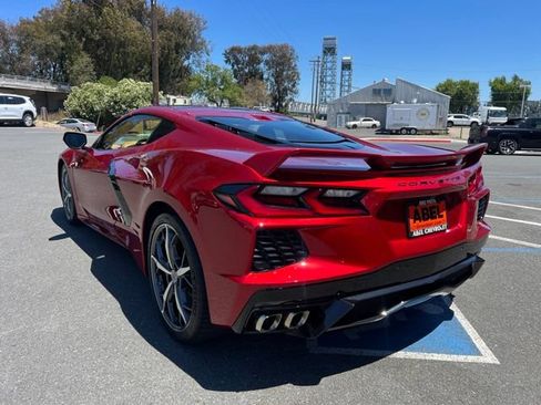 Used 2021 Chevrolet Corvette Stingray Premium Cpe w/ Z51 Performance Package RWD image 9