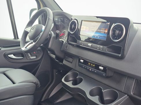 New 2026 Mercedes-Benz Sprinter 2500 image 23