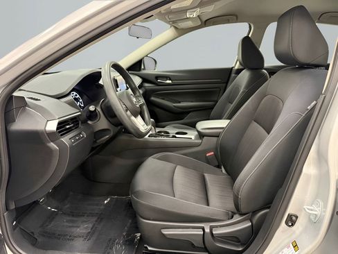 Used 2022 Nissan Altima 2.5 S FWD image 12