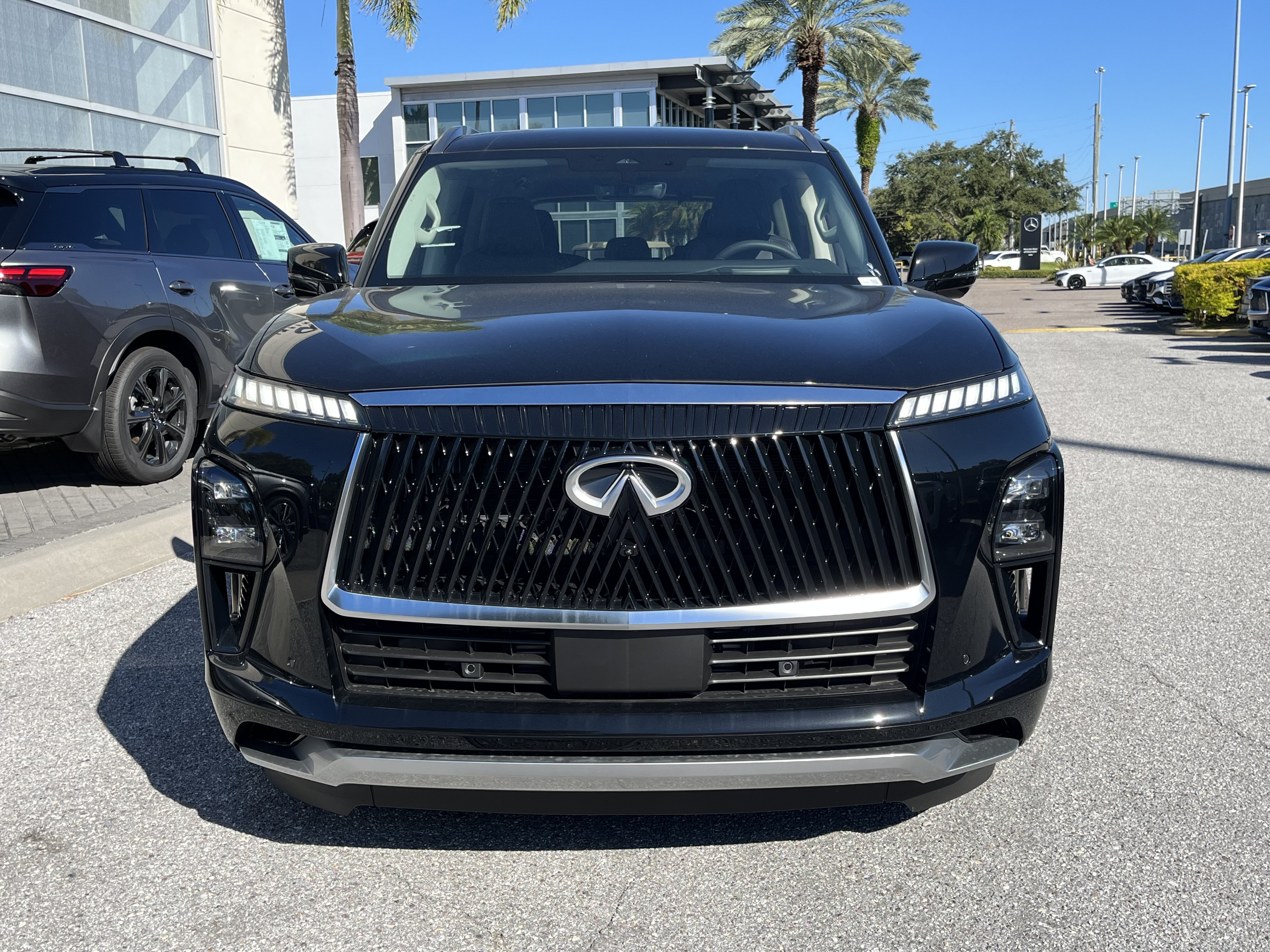 New 2027 INFINITI QX80 Luxe w/ Cargo Package RWD image 8