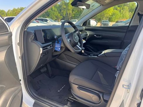 New 2026 Hyundai Tucson SE image 9