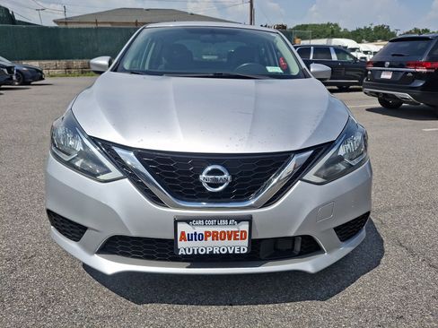 Used 2019 Nissan Sentra SV w/ Special Edition Package FWD image 2