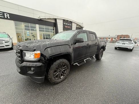 Used 2017 GMC Canyon SLE w/ Nightfall Edition image 7