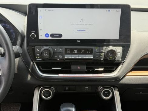 Certified 2025 Toyota Grand Highlander FWD image 17