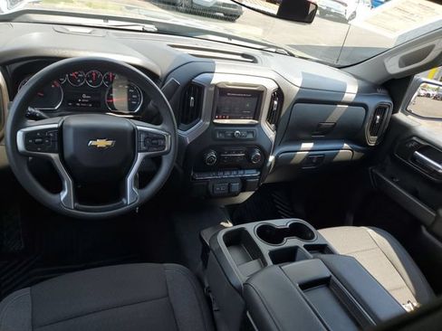 Used 2022 Chevrolet Silverado 1500 Custom w/ Safety Confidence Package AWD/4WD image 11