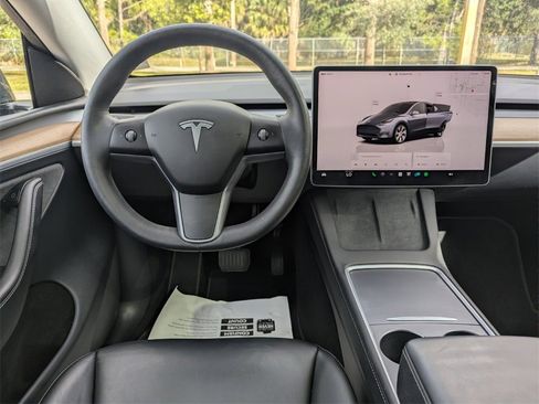 Used 2023 Tesla Model Y Long Range image 7