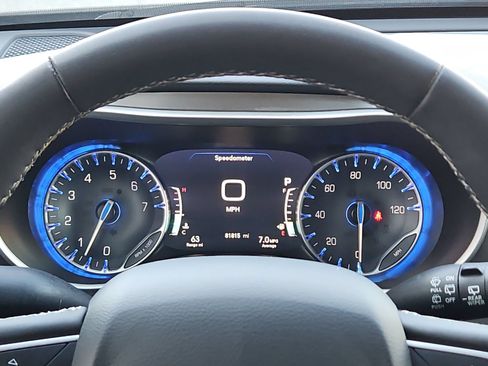 Used 2023 Chrysler Pacifica Touring-L FWD image 16