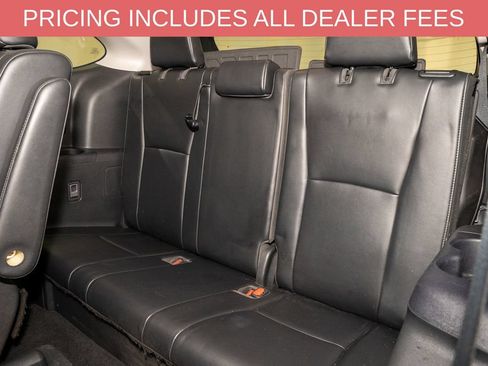 Used 2021 Toyota Highlander Limited FWD image 11