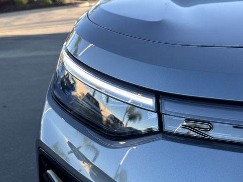New 2026 Volkswagen Tiguan SE R-Line FWD image 10