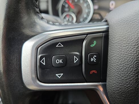 Used 2022 RAM 1500 Laramie AWD/4WD image 18