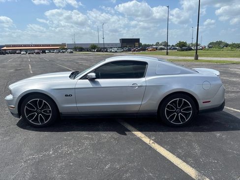 Used 2012 Ford Mustang GT w/ Security Pkg RWD image 8