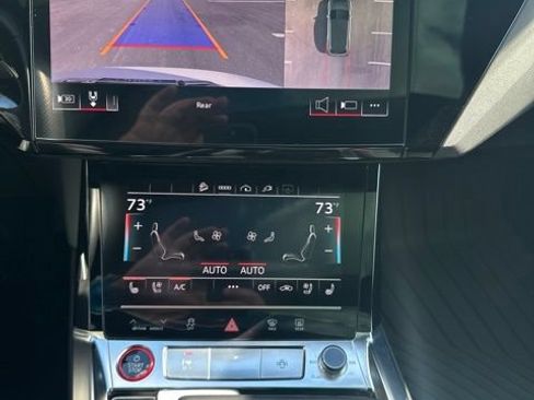 Used 2022 Audi e-tron S Premium Plus AWD/4WD image 16