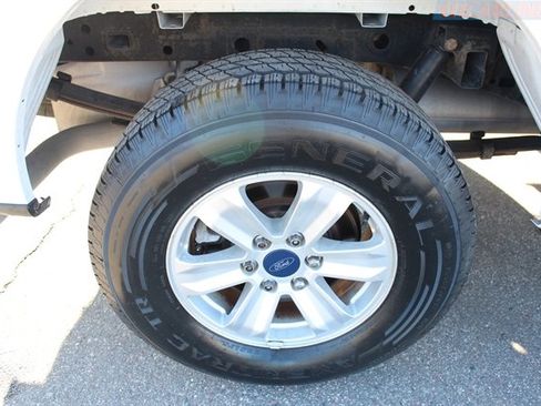 Used 2018 Ford F150 XLT image 36