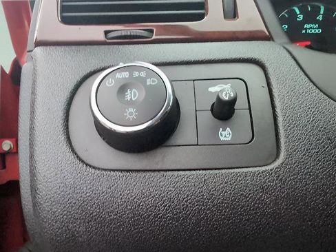 Used 2009 Chevrolet Impala LTZ image 10