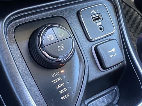 Used 2021 Jeep Compass Trailhawk image 18