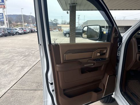 Used 2022 RAM 3500 Limited image 17