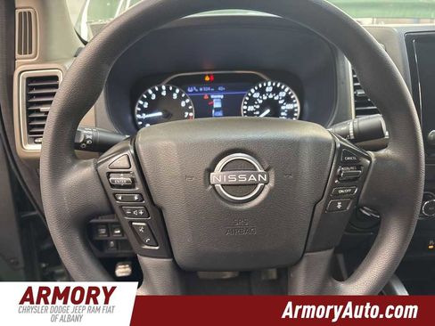 Used 2022 Nissan Frontier SV w/ Technology Package image 12