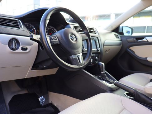 Used 2014 Volkswagen Jetta SE image 10