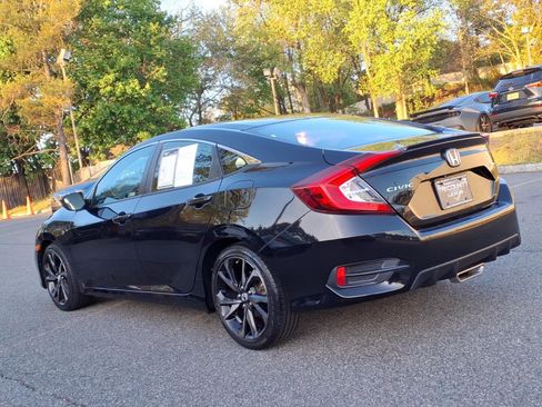 Used 2019 Honda Civic Sport image 4