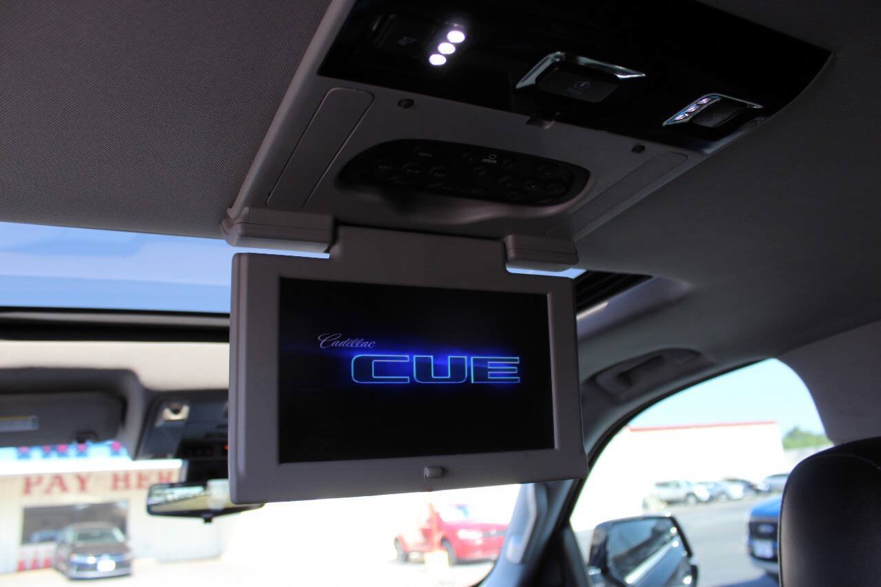 Used 2017 Cadillac Escalade Premium Luxury RWD image 23