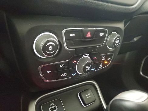 Used 2018 Jeep Compass Latitude w/ Popular Equipment Group image 28