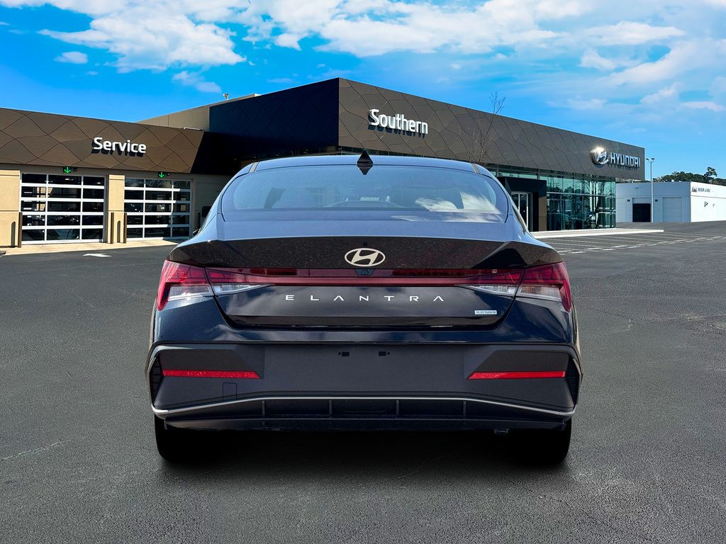 New 2026 Hyundai Elantra Hybrid FWD image 7
