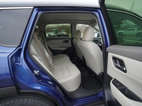 Used 2023 Nissan Rogue SL image 23