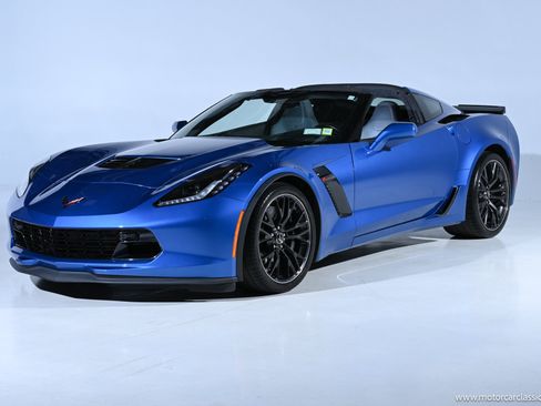 Used 2016 Chevrolet Corvette Z06 w/ 3LZ Preferred Equipment Group RWD image 4