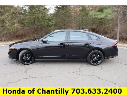 Used 2025 Honda Accord SE image 4