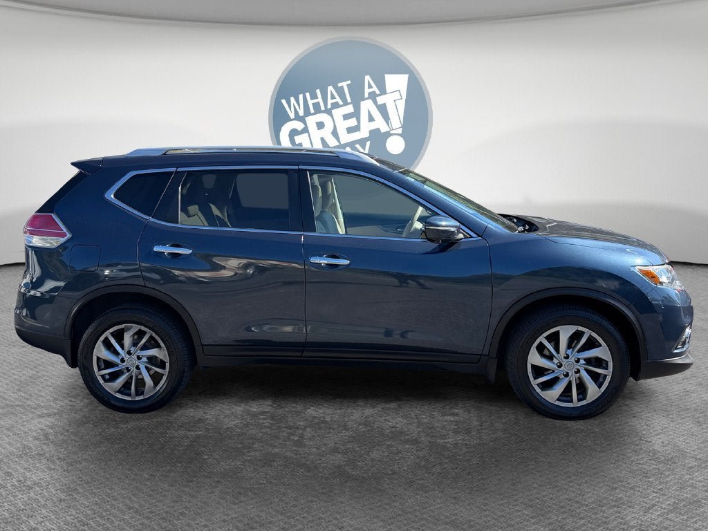 Used 2015 Nissan Rogue SL w/ SL Premium Package AWD/4WD image 2