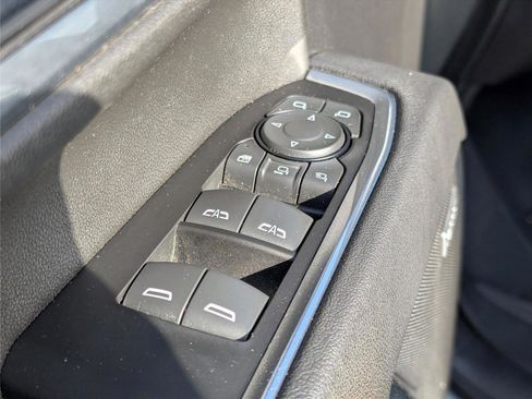 Used 2025 Chevrolet Silverado 3500 LTZ w/ LTZ Convenience Package image 15